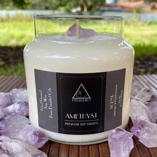AMETHYST SOY WAX LAVENDER AND FRANKINCENSE ESSENTIAL OIL CANDLE