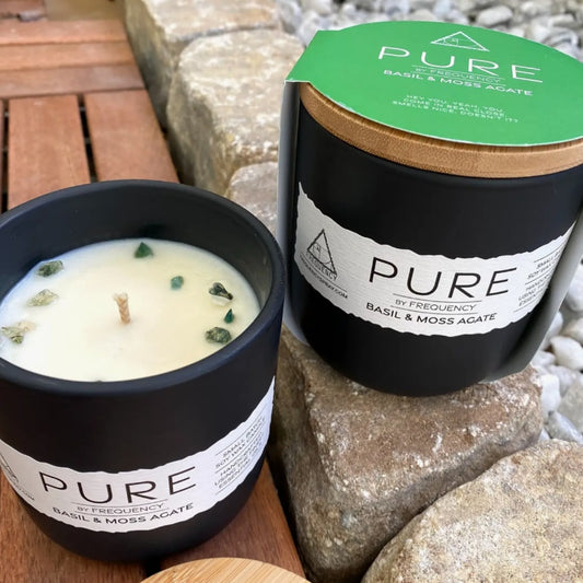 Basil essential Oil and Moss Agate Crystal Candle