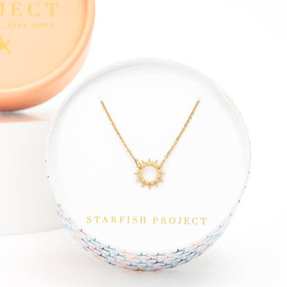 mallory gold plated pendant necklace in box