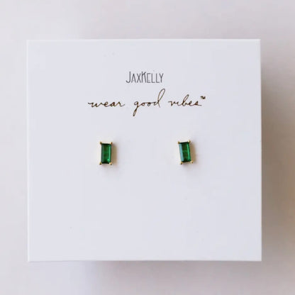 gemstone-stud-earrings-emerald-green-baguette 