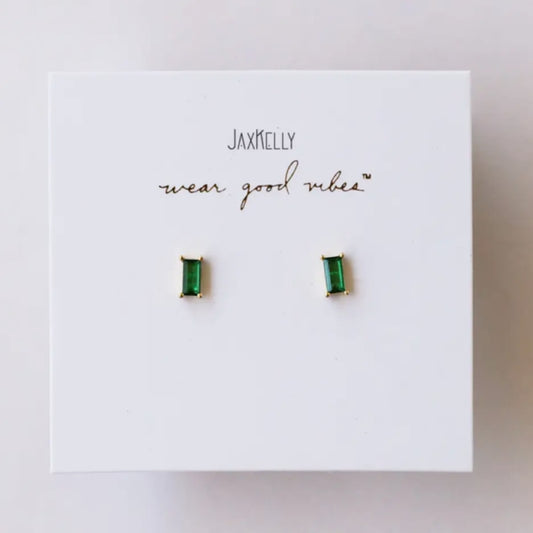 gemstone-stud-earrings-emerald-green-baguette 